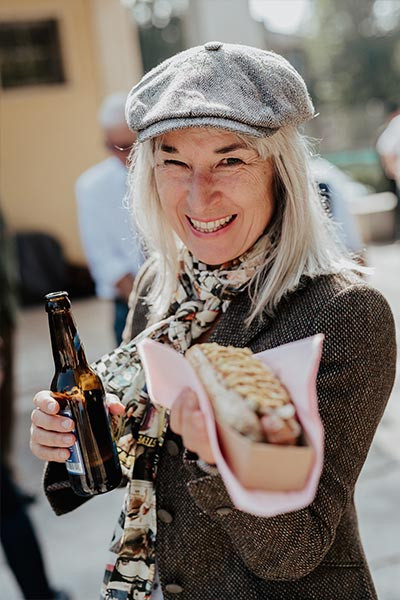 Hot Dog Catering Frau Hund