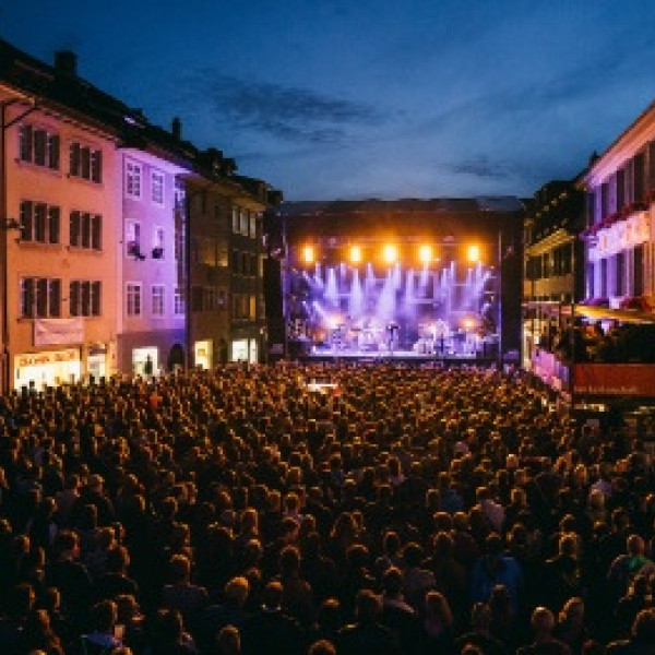 Steinberggasse während den Winterthurer Musikfestwochen.