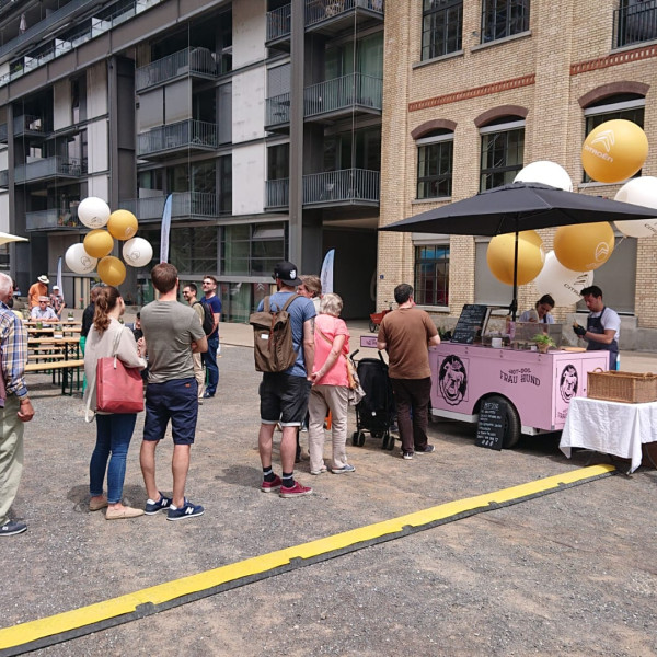 Frau Hunds Hot-Dog Velo in Winterthur